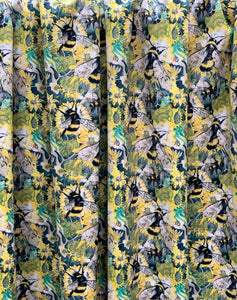 Poly Soft Touch Velvet - Tiny Bees 1 meter remaining - PS_06