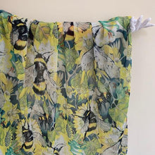 Poly Georgette - Large Busy Bees 1 meter remaining - PG_15