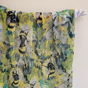 Poly Georgette - Large Busy Bees 1 meter remaining - PG_15