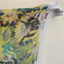 Poly Georgette - Large Busy Bees 1 meter remaining - PG_15